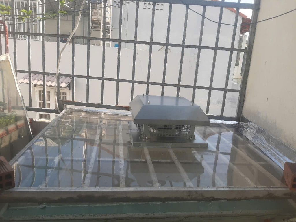 thi cong quat mai gieng troi 1