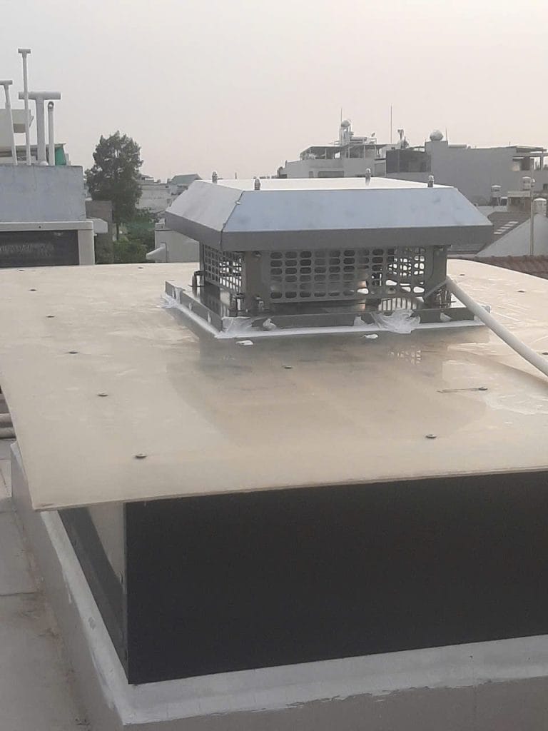 thi cong quat mai gieng troi 15