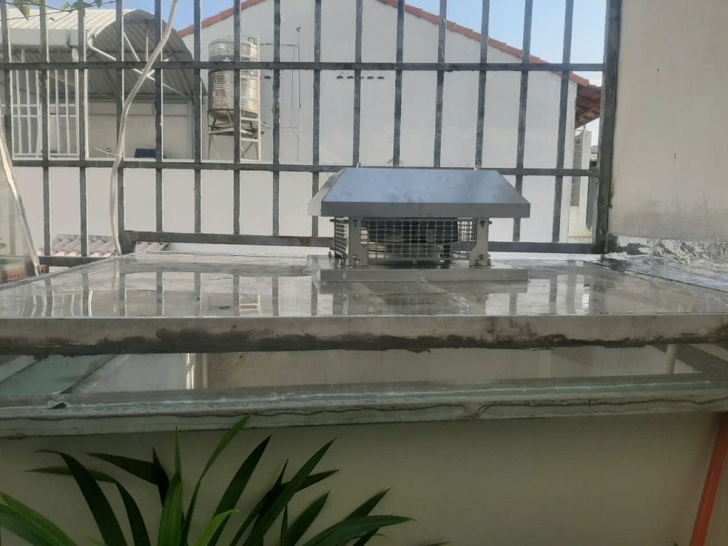 thi cong quat mai gieng troi 16